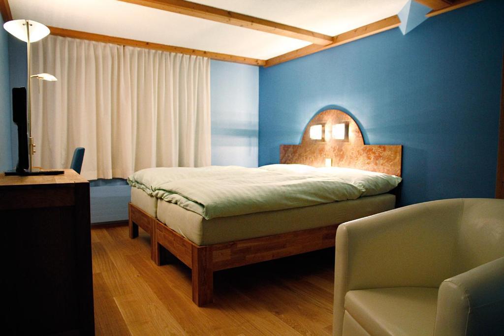 Hotel Hirschen Langnau im Emmental Room photo