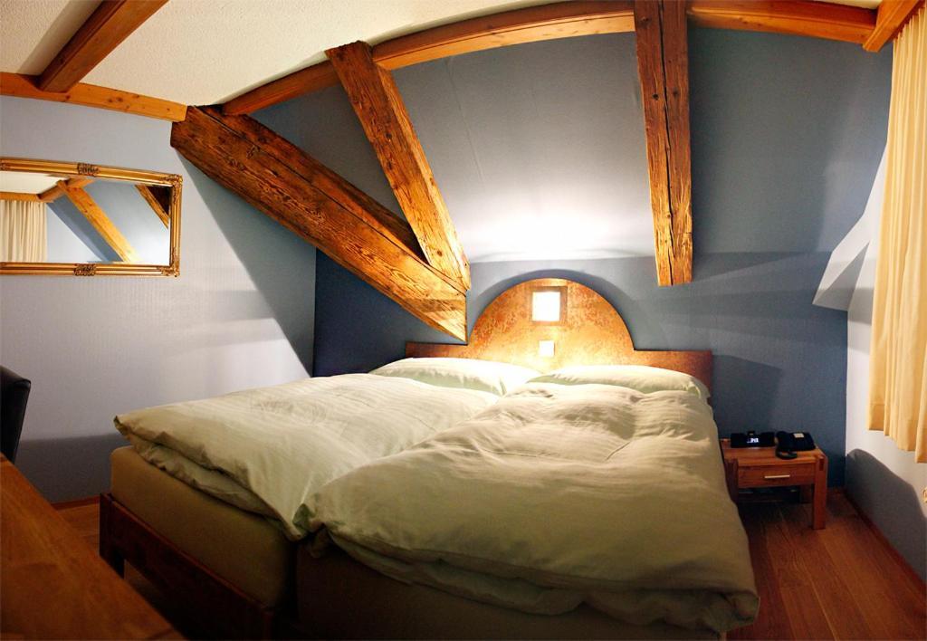 Hotel Hirschen Langnau im Emmental Room photo